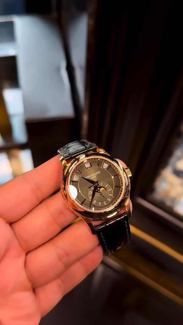 Patek Philippe 5205R-011